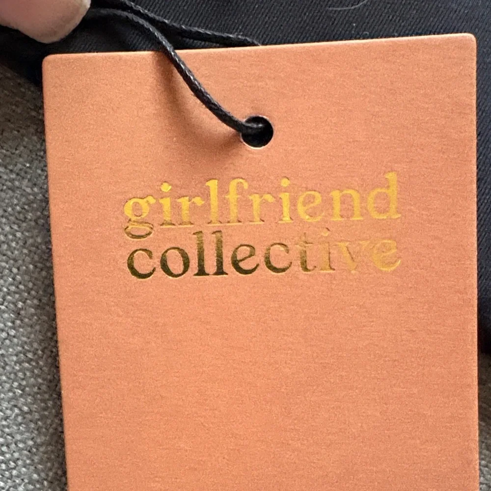 Girlfriend Collective Midnight Black Sports Bra - Picture 2 of 6